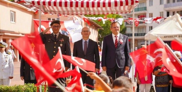 Altınova’da düşman işgalinden kurtuluşunu coşkuyla kutladı
