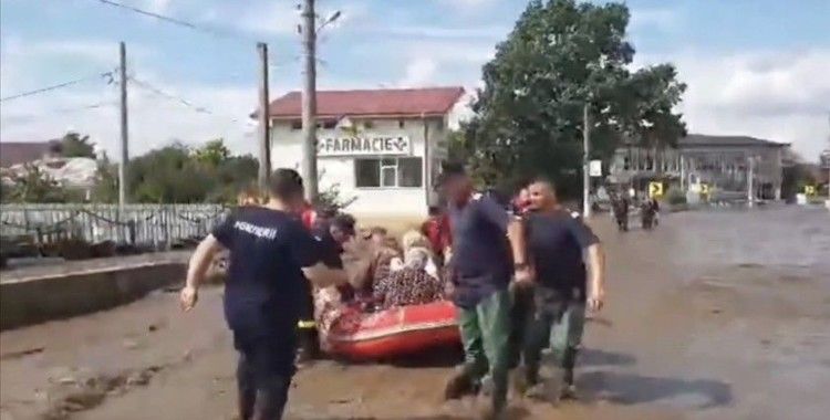 Romanya'daki sel felaketinde 4 kişi hayatını kaybetti, binlerce ev zarar gördü