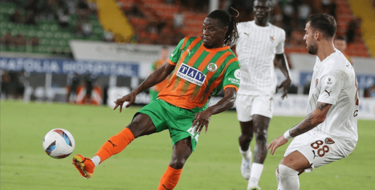 Alanyaspor ile Hatayspor arasında oynanan maç, berabere bitti