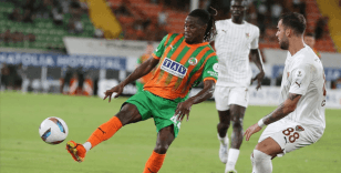 Alanyaspor ile Hatayspor arasında oynanan maç, berabere bitti