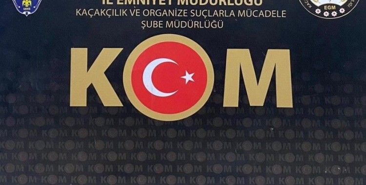 Kars’ta sürücü kursları sınavında kopyaya suçüstü
