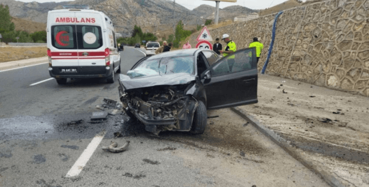 Gümüşhane'de trafik kazası: 3 yaralı