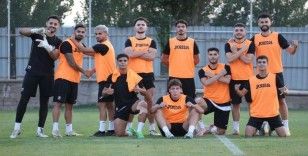 Elazığspor, 21 futbolcuyla Van’a gitti
