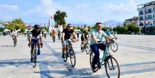 Fethiye’de temiz hava ve sağlıklı yaşam için pedalladılar
