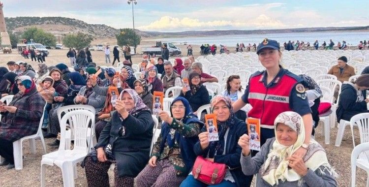 Kütahya’da festivalde vatandaşlara KADES ve HAYDİ uygulaması tanıtıldı
