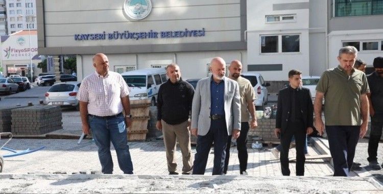 Başkan Çolakbayrakdar, "Şehrin kalbine yeşil bir dokunuşla yeni yüze kavuşturuyoruz"
