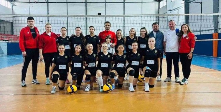 Çaycumaspor Voleybol Küçük Kızlar Takımı, Karadeniz Ereğli’yi 3-0 mağlup etti
