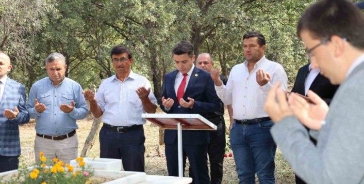 Karacasu’da Şehit Akar mezarı başında anıldı
