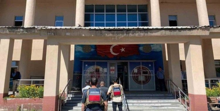 Hakkari’de hapis cezası bulunan 2 şahıs yakalandı
