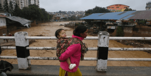 Nepal'deki heyelan ve sellerde 100 kişi hayatını kaybetti