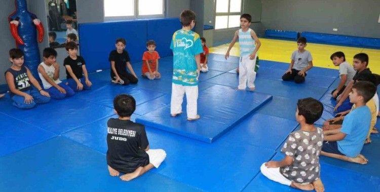 Şanlıurfa’da minikler judo kursu ile gelişimlerine katkı sağlıyor
