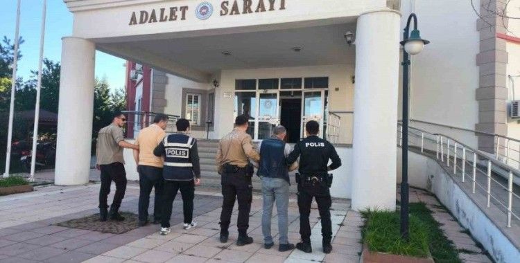 Kastamonu’da uyuşturucuyla yakalanan 2 şahıs tutuklandı
