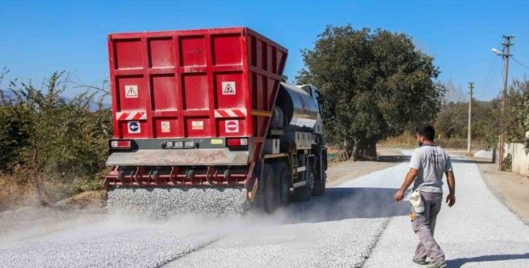 Efeler Belediyesi Umurlu Mahallesi’nde yol çalışmaları gerçekleştirdi
