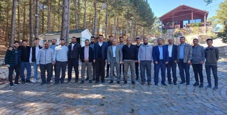 Elazığ’da sabah namazı sonrası doğa yürüyüşü düzenlendi
