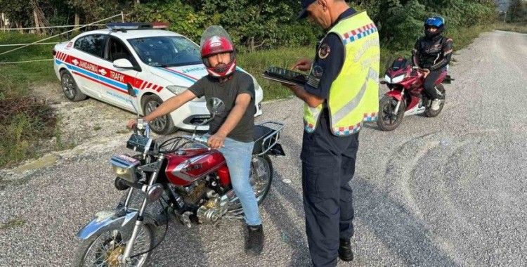 Alaplı’da motosiklet denetimleri aralıksız sürüyor
