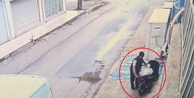 Polis sokak sokak aradığı azılı hırsızı otostop çekerken yakaladı
