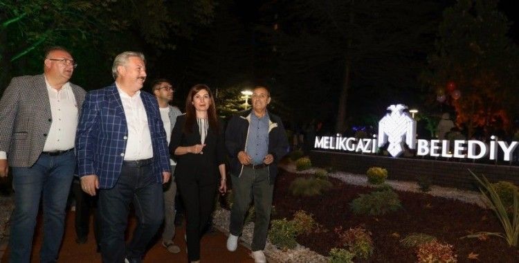 Yenilenen Sema Yazar Parkı coşkuyla açıldı
