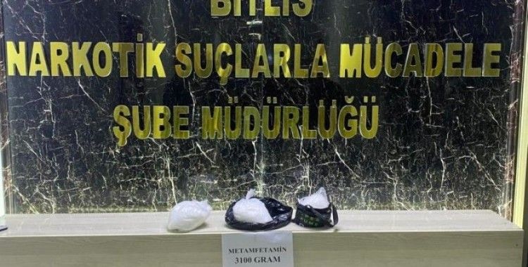 Bitlis'te 3 kilo metamfetamin ele geçirildi