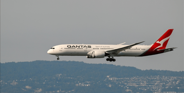 Avustralya'da iptal edilen uçuşların biletlerini satan Qantas'a 100 milyon dolar para cezası