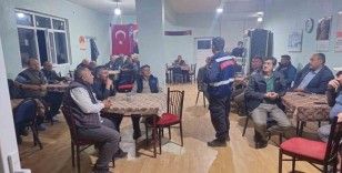 Jandarma ekipleri vatandaşları çeşitli konularda bilgilendirdi
