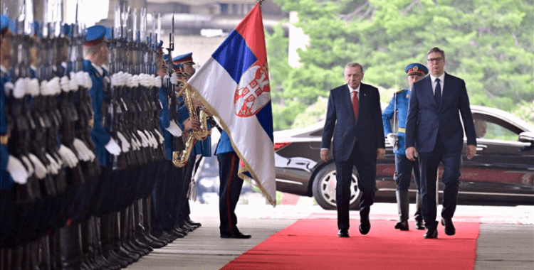 Cumhurbaşkanı Erdoğan, Sırbistan'da resmi törenle karşılandı