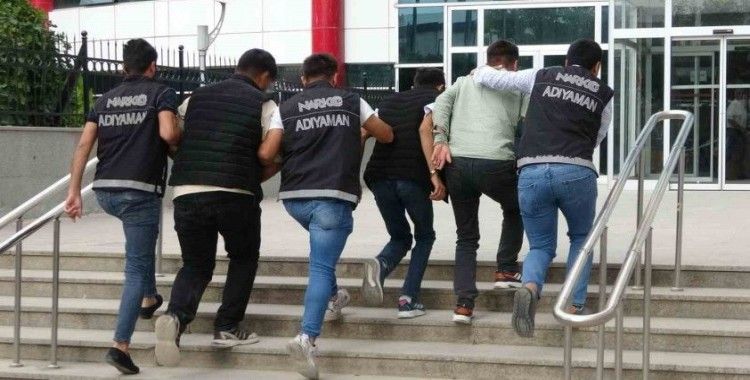 Uyuşturucu operasyonunda 5 şahıs yakalandı
