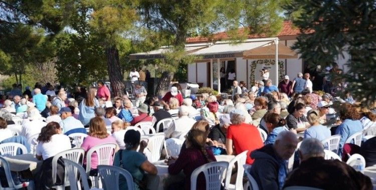 ’Seferihisar’ın Çınarları’ yeniden piknikte buluştu
