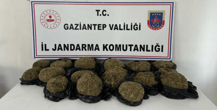 Otobüsün bağajından 18.5 kilo skunk ele geçirildi