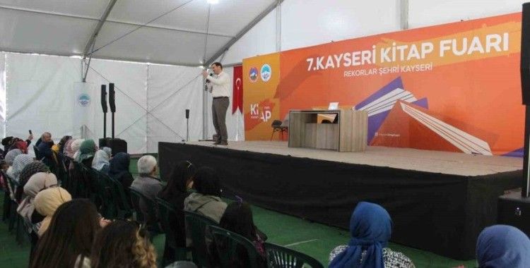 Yazar Efiloğlu: “Kitap fuarlarını bir medeniyetin değişimi, dönüşümü olarak algılamak lazım”
