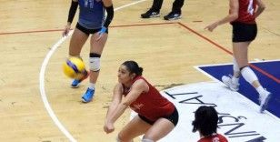 Kepez Belediyespor Kulübü Voleybol Takımı evinde galip
