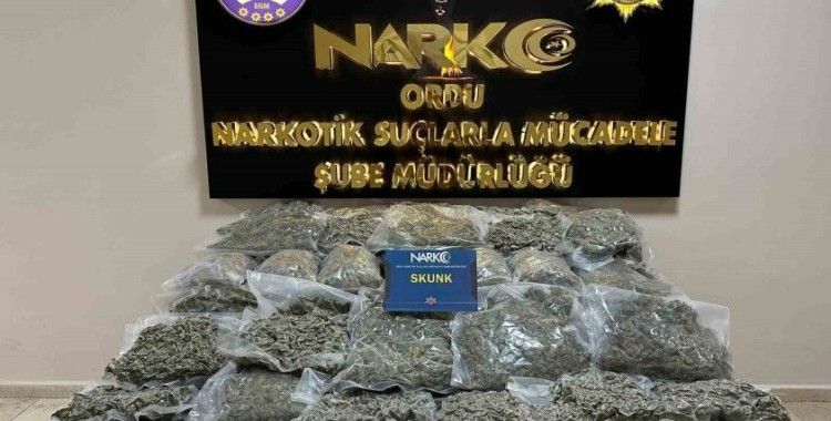 Ordu’da 285 bin kişiyi zehirleyecek uyuşturucu madde polis tarafından yakalandı: 2 tutuklama
