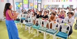 Ebeveynler ’çocukların ekran kullanımı’ konusunda bilgilendirildi
