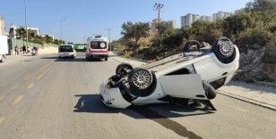 Kuşadası’nda takla atıp, ters dönen otomobildeki sürücü yaralandı
