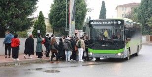 Akyazı’da üniversite öğrencilerine ücretsiz ulaşım başladı
