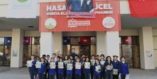 İlkokul öğrencilerinin ilk kütüphane deneyimi
