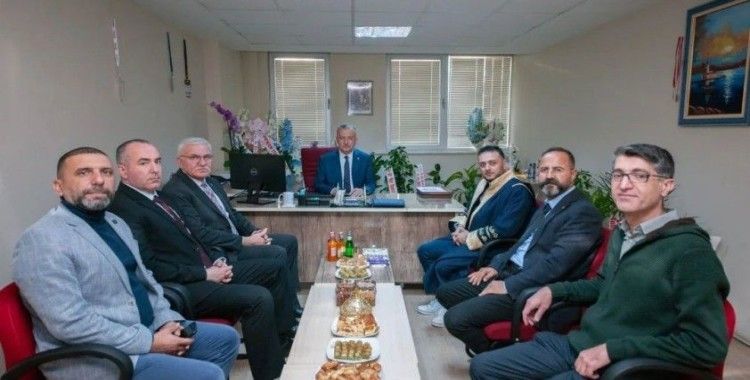 Rektör Levent, Mühendislik ile İktisadi ve İdari Bilimler Fakültesinde unvan alan akademisyenleri tebrik etti
