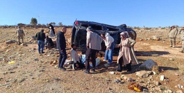 Mardin'de otomobil takla attı: 3 ölü, 5 yaralı