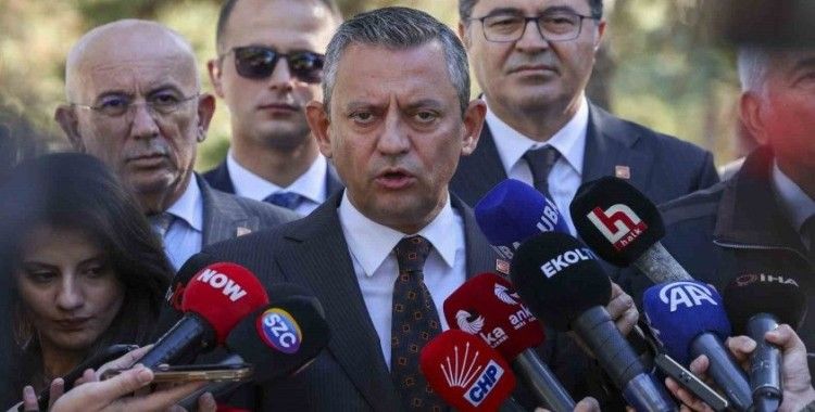 CHP Genel Başkanı Özel: "Sayın Bakırhan’ın ifade ettiği görüşlere katılmıyorum, en sert şekilde karşı çıkıyorum fakat..."
