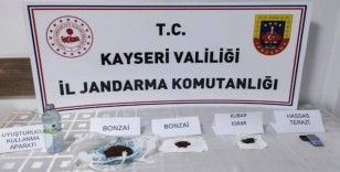 Jandarma’dan uyuşturucu operasyonu: 3 Gözaltı
