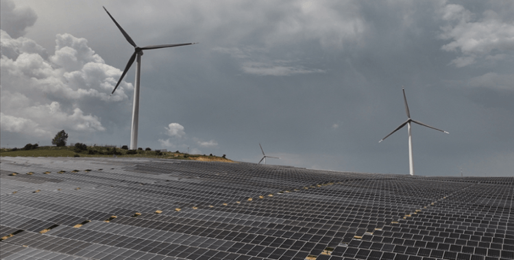 Hükümetlerin taahhütlerine rağmen, yenilenebilir enerji hedefleri son bir yılda neredeyse değişmedi