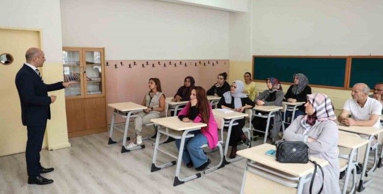 MEB, ebeveynlere "Maarif Modeli" okulları açıyor
