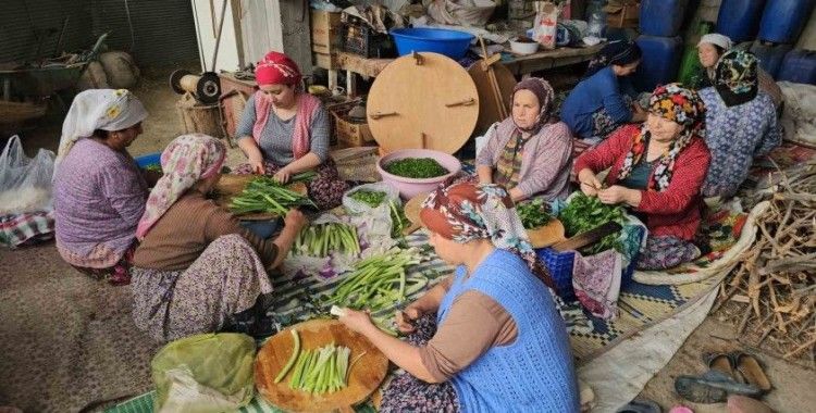 Nazilli’de kadınlardan yağmur için gözleme hayrı
