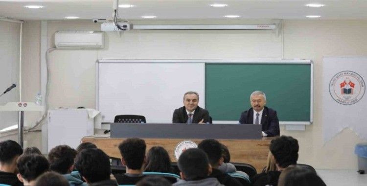 Rektör Prof. Dr. Altun, Talas Şehit Mahmut Yıldırım Anadolu Lisesi öğrencileri ile bir araya geldi
