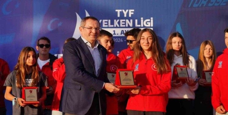 Türkiye Yelken Federasyonu Yelken Ligi 1. Ayak IQ FOIL-TECHNO 293 yarışları ve “Milli Takım” seçmeleri Ayvalık’ta başladı
