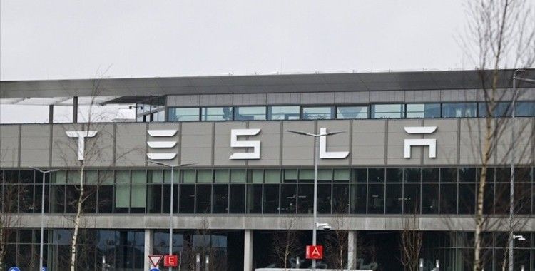 Almanya'da Tesla'nın fabrikasını protesto eden aktivistlerin kurduğu kamp polis tarafından dağıtıldı