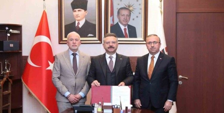 Eskişehir’de İl Sağlık Müdürlüğü ve İl Milli Eğitim Müdürlüğü arasında 2 iş birliği protokolü imzalandı
