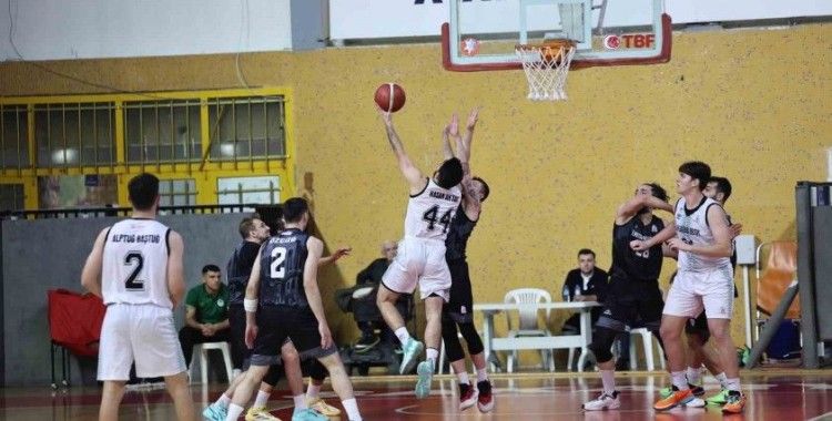 Sakarya Büyükşehir basket takımı İstanbul ekibini ağırlıyor
