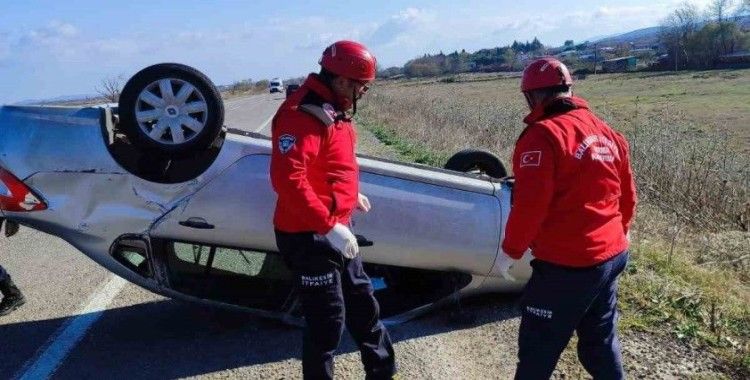 Manyas’ta takla atan otomobilde can pazarı
