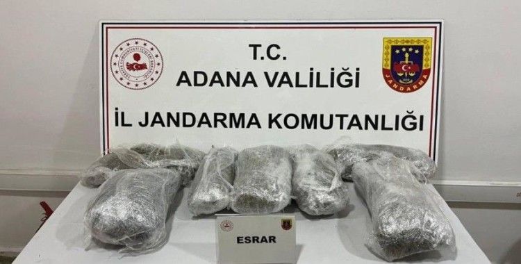 Otomobilde 6 kilogram uyuşturucu ele geçirildi