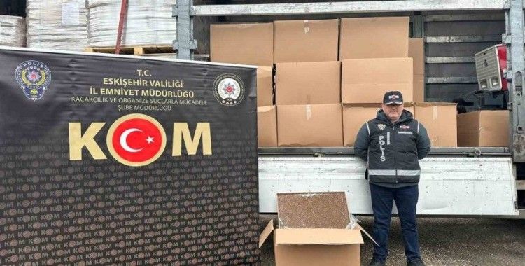 Eskişehir’de 1 milyon 125 bin adet doldurulmuş makaron ele geçirildi
